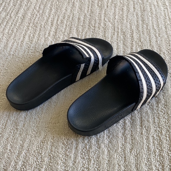 Adidas Adilette Slides - Picture 4 of 11